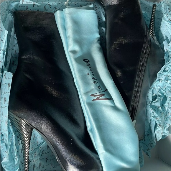 NIB Marciano Mid Calf Iridescent Black Multi Fabric Boots size 8 $350 R-Kizzie - Picture 9 of 13